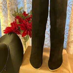 Women's Black Faux Suede High-Heel Boots NWOT Size 6 U.S./Size 37  EUC